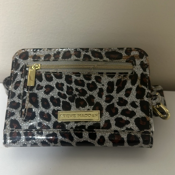 Steve Madden glitter cheetah brown/black and silver wallet with front phone case - Picture 6 of 10